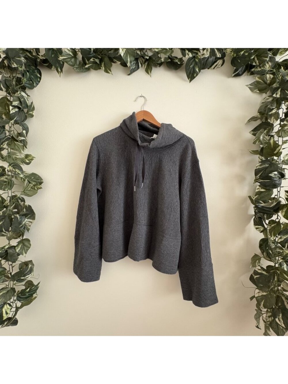 Lululemon Athletic Retreat Yourself Pullover Sweater Grey Women’s Size M/L